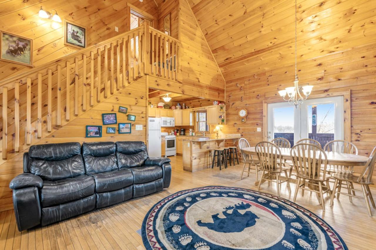 Papaw's Bear Den Hébergement de vacances *
